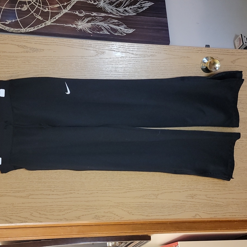 Nike thermafit COMPELTE outfit!! 3 pieces!!